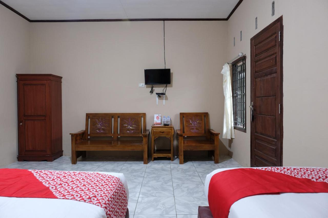 Oyo 1851 Homestay Joss Tanjungbinga Экстерьер фото